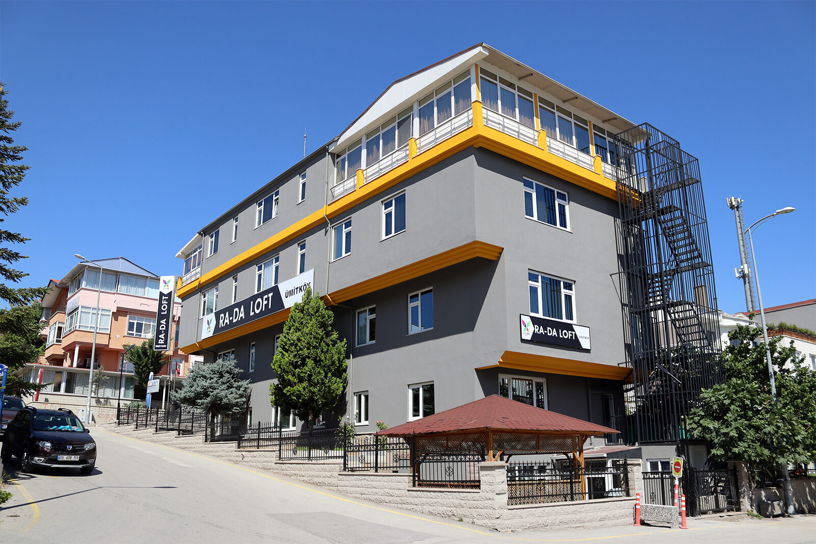 Rada Loft butik yurt binası dış görünüm